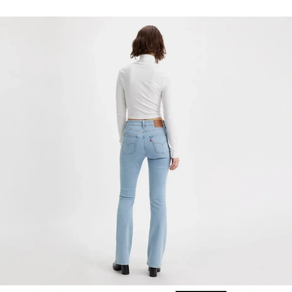LEVI’S PREMIUM 725 HIGH RISE BOOTCUT WOMEN'S JEANS - Picture 3 of 11
